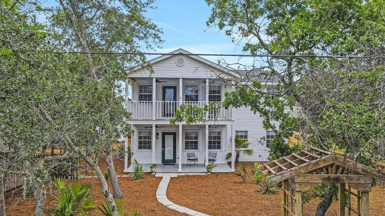 Photo of Outdoor in Gulfview Heights