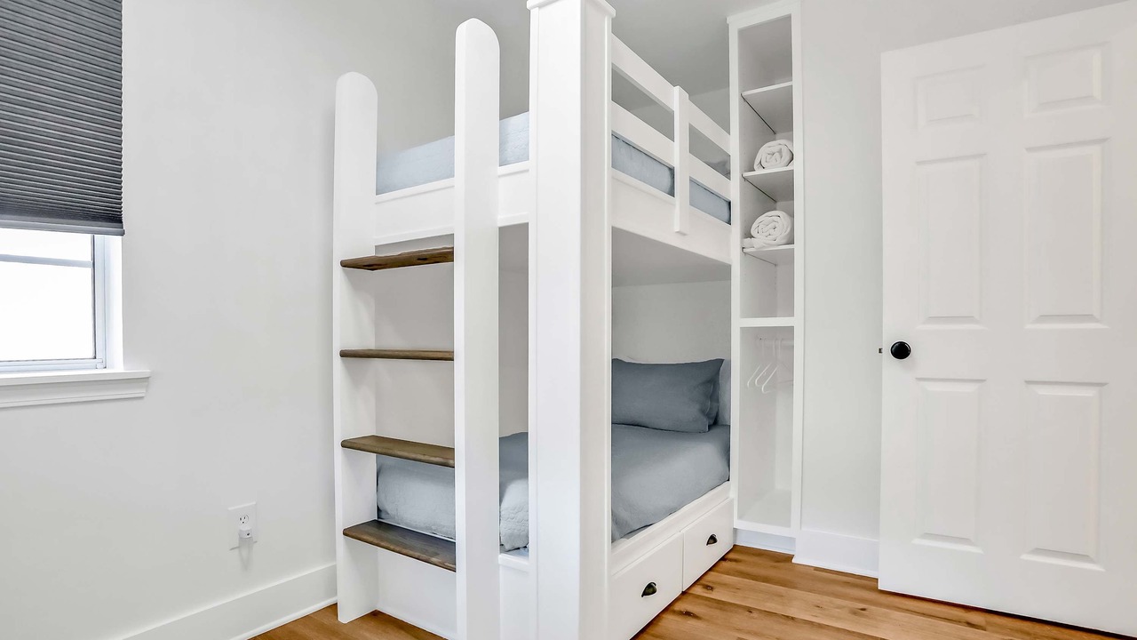 Photo of Bedroom in Gulfview Heights