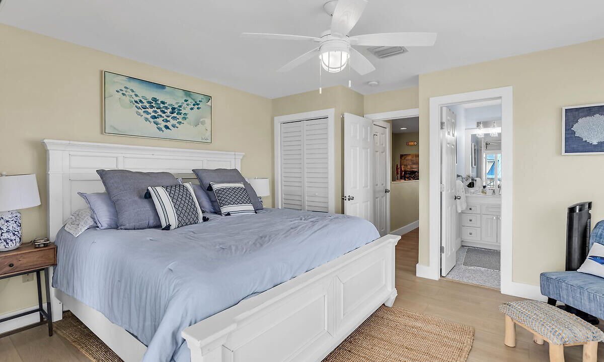 Photo of Bedroom in Key Colony Beach
