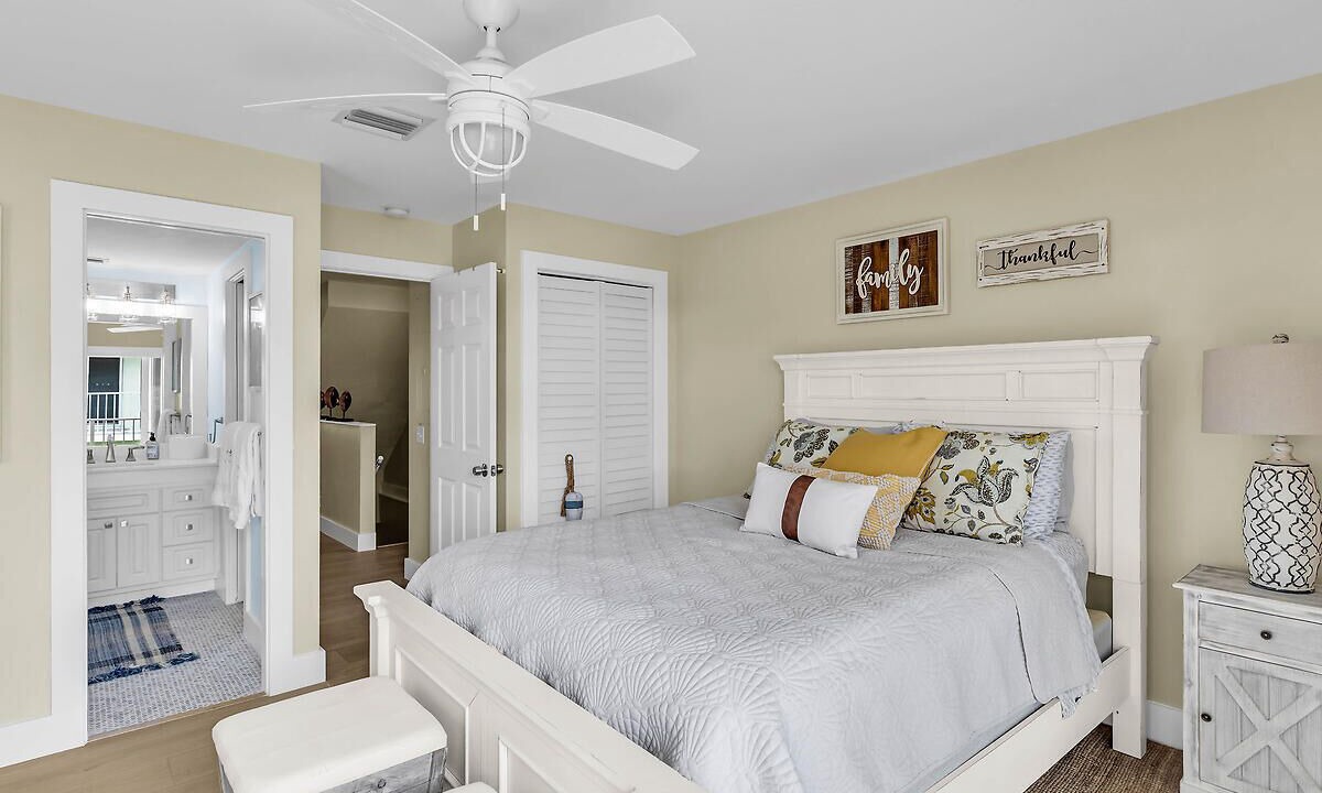 Photo of Bedroom in Key Colony Beach