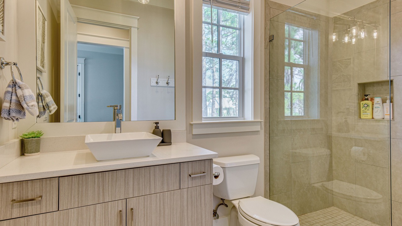 Photo of Bathroom in Lakeside at Blue Mountain Beach