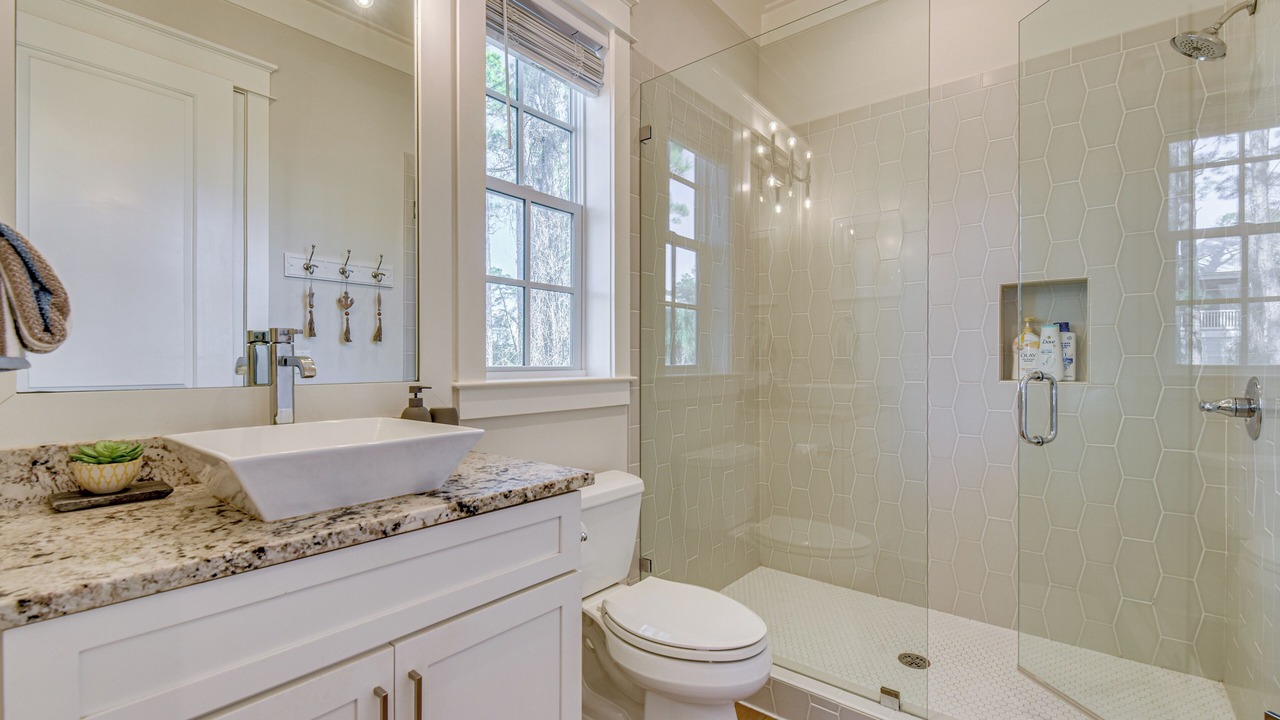 Photo of Bathroom in Lakeside at Blue Mountain Beach