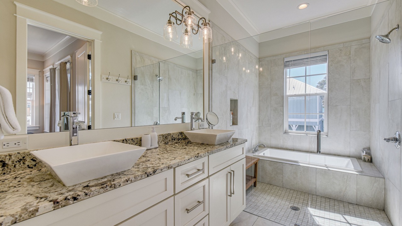Photo of Bathroom in Lakeside at Blue Mountain Beach