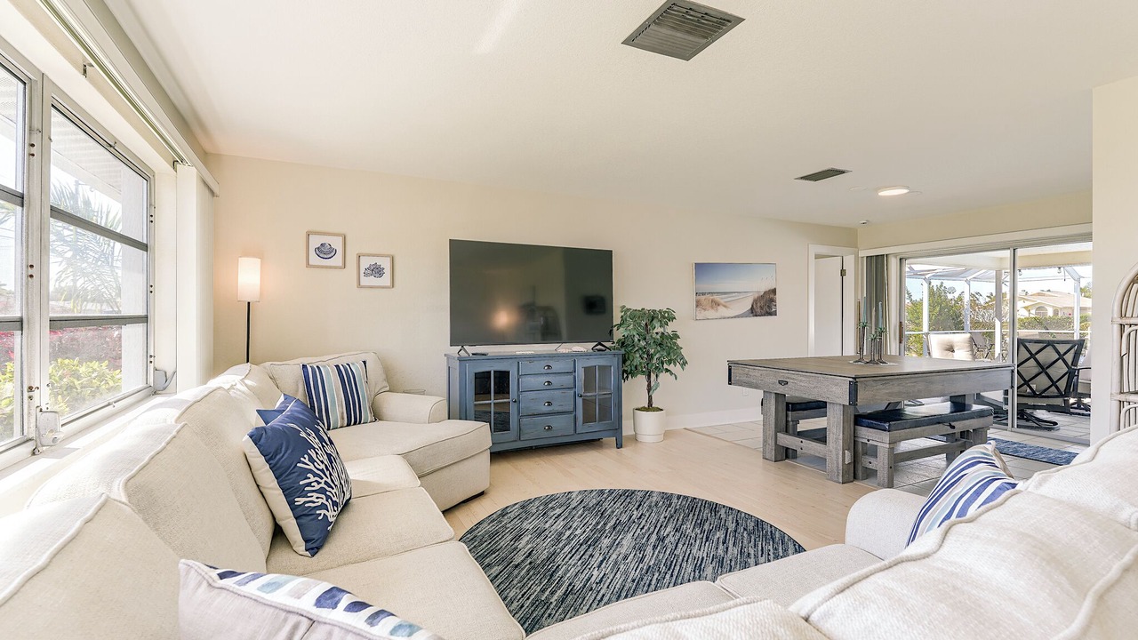 Photo of Livingroom in Caloosahatchee
