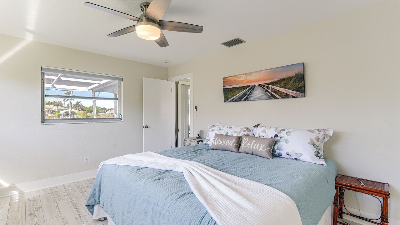 Photo of Bedroom in Caloosahatchee