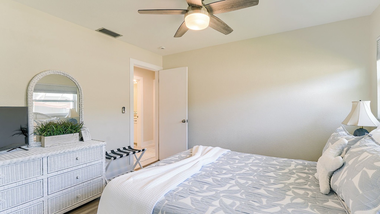 Photo of Bedroom in Caloosahatchee