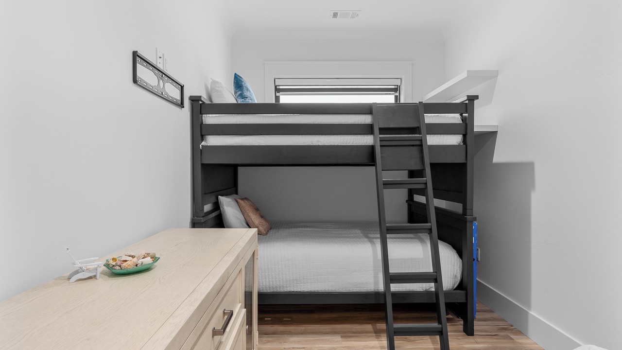 Photo of Bedroom in Gulfview Heights