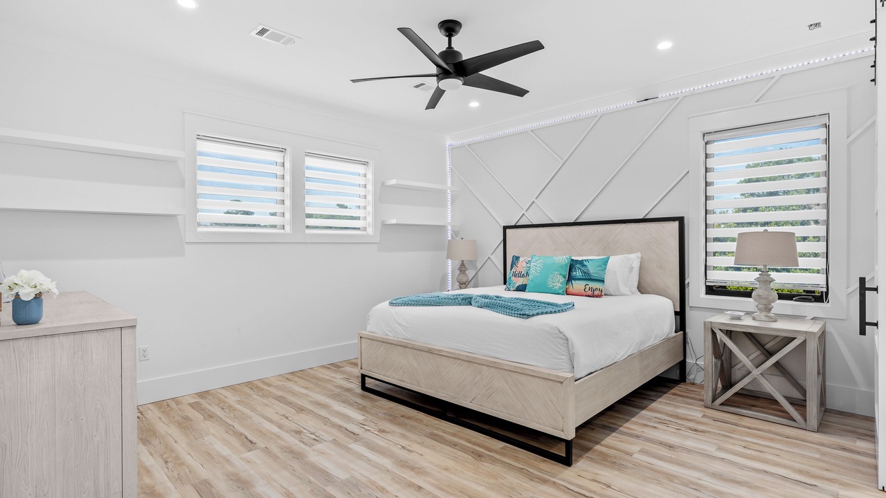 Photo of Bedroom in Gulfview Heights