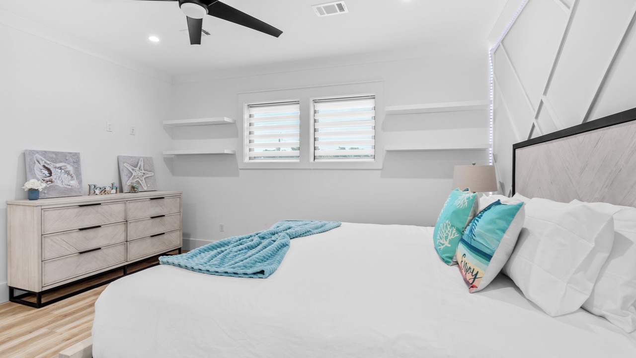 Photo of Bedroom in Gulfview Heights