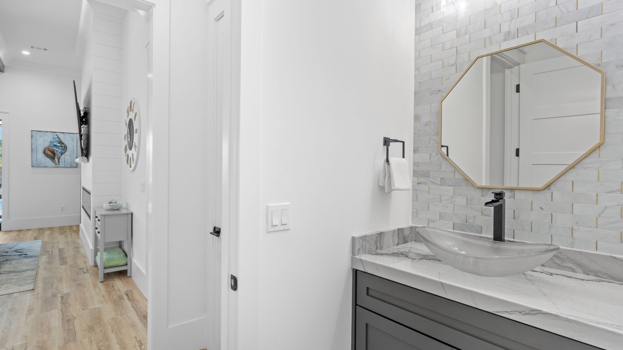 Photo of Bathroom in Gulfview Heights