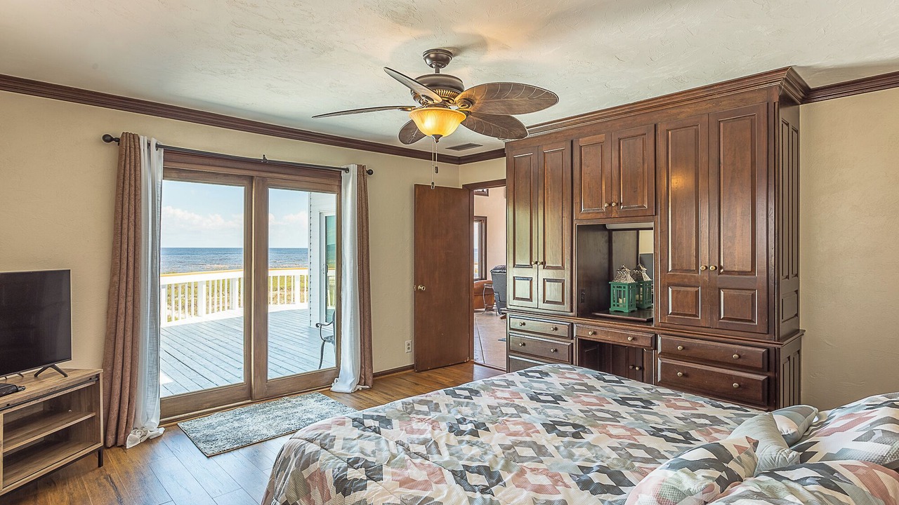 Photo of Bedroom in Alligator Point
