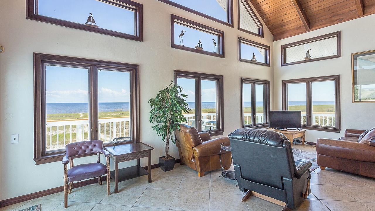 Photo of Livingroom in Alligator Point