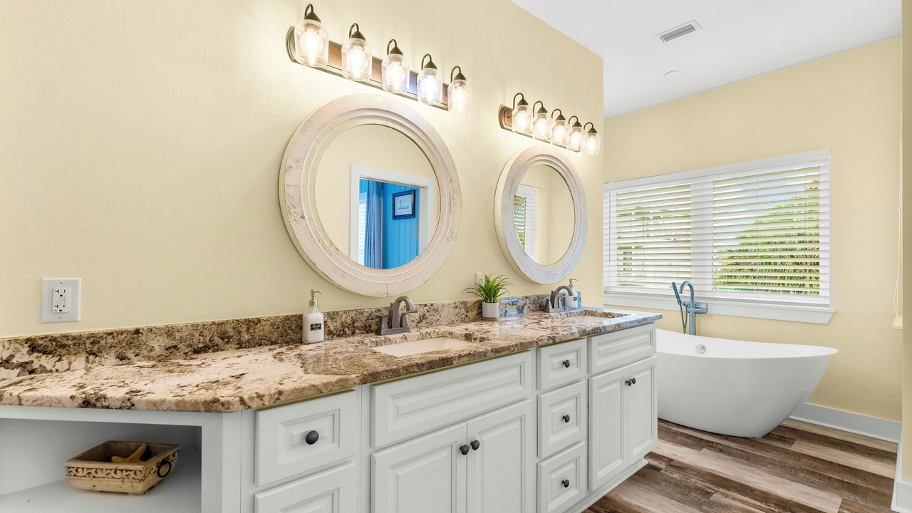 Photo of Bathroom in Crystal Beach