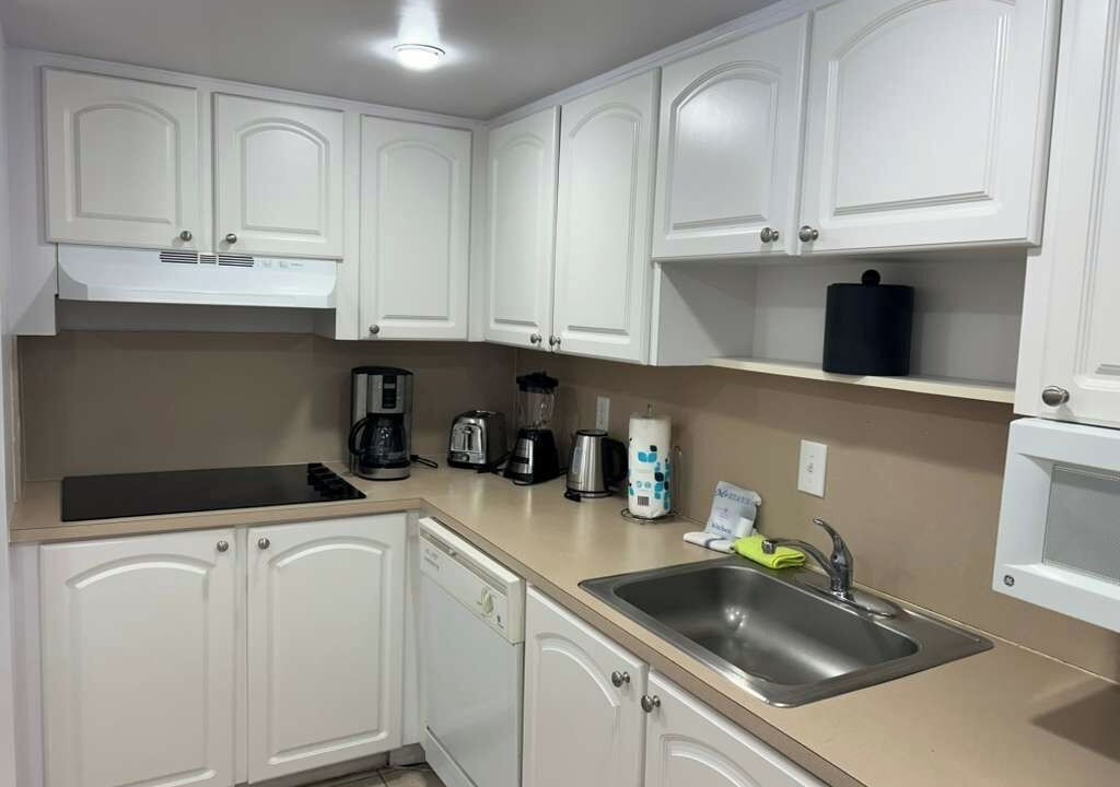 Photo of Kitchen in Hollywood South Central Beach