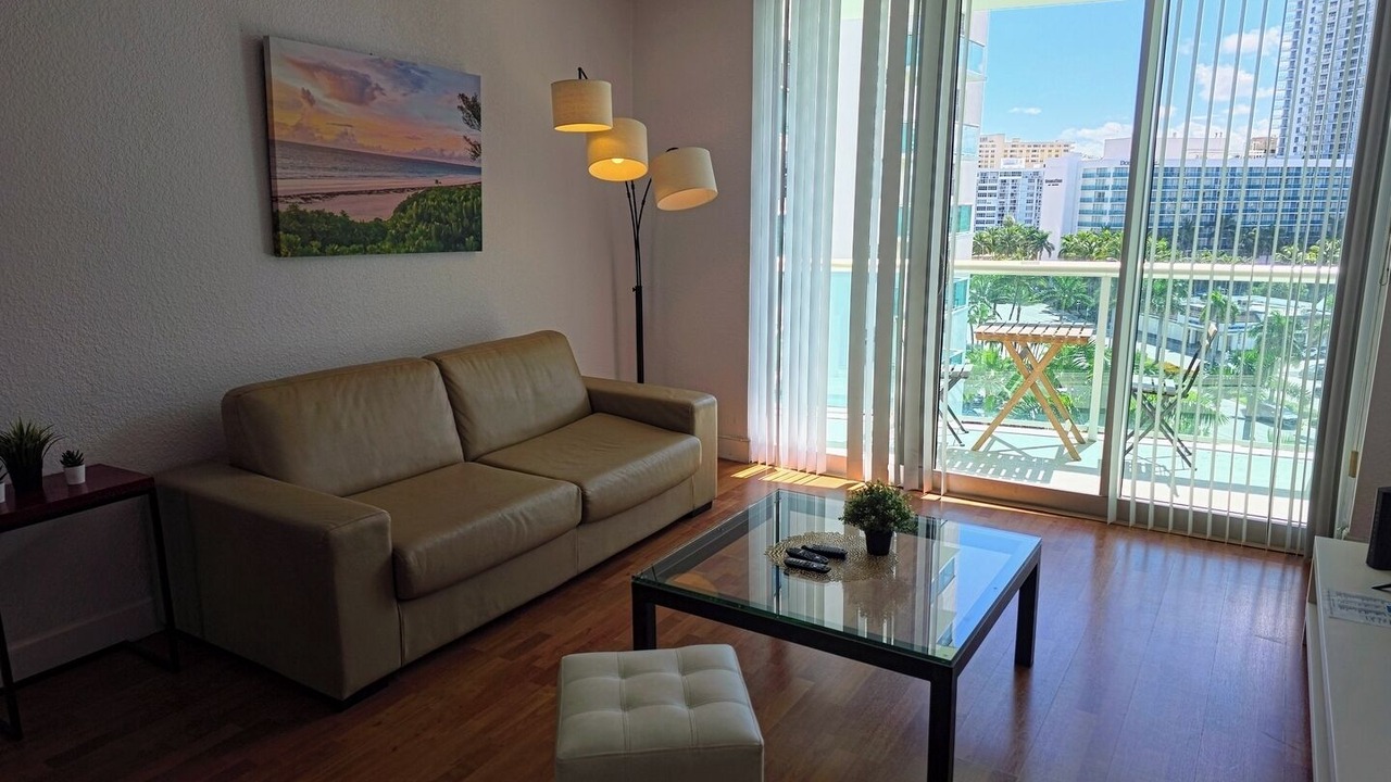 Photo of Livingroom in Hollywood South Central Beach