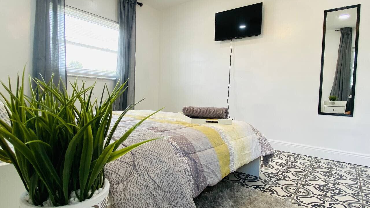 Photo of Bedroom in Bay Crest Park