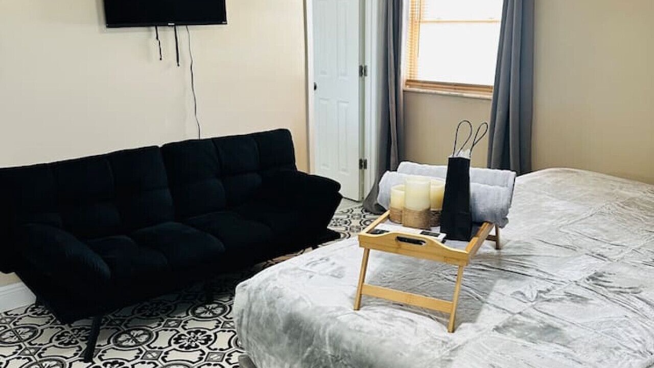 Photo of Bedroom in Bay Crest Park