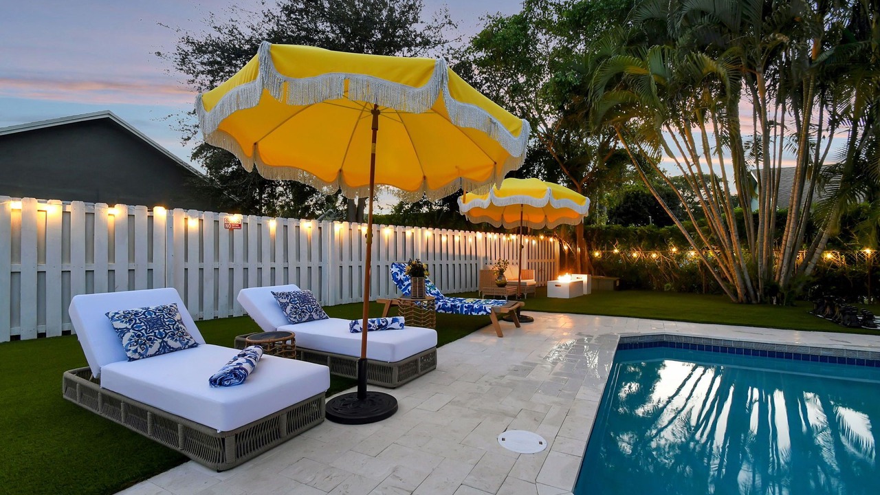 Photo of Outdoor in Tropic Palms