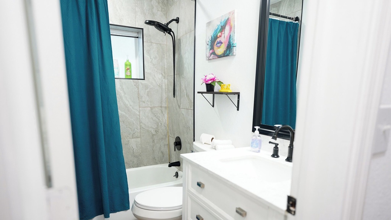 Photo of Bathroom in East Tampa