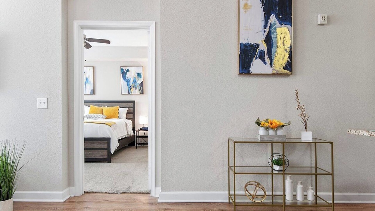 Photo of Bedroom in Carver City - Lincoln Gardens