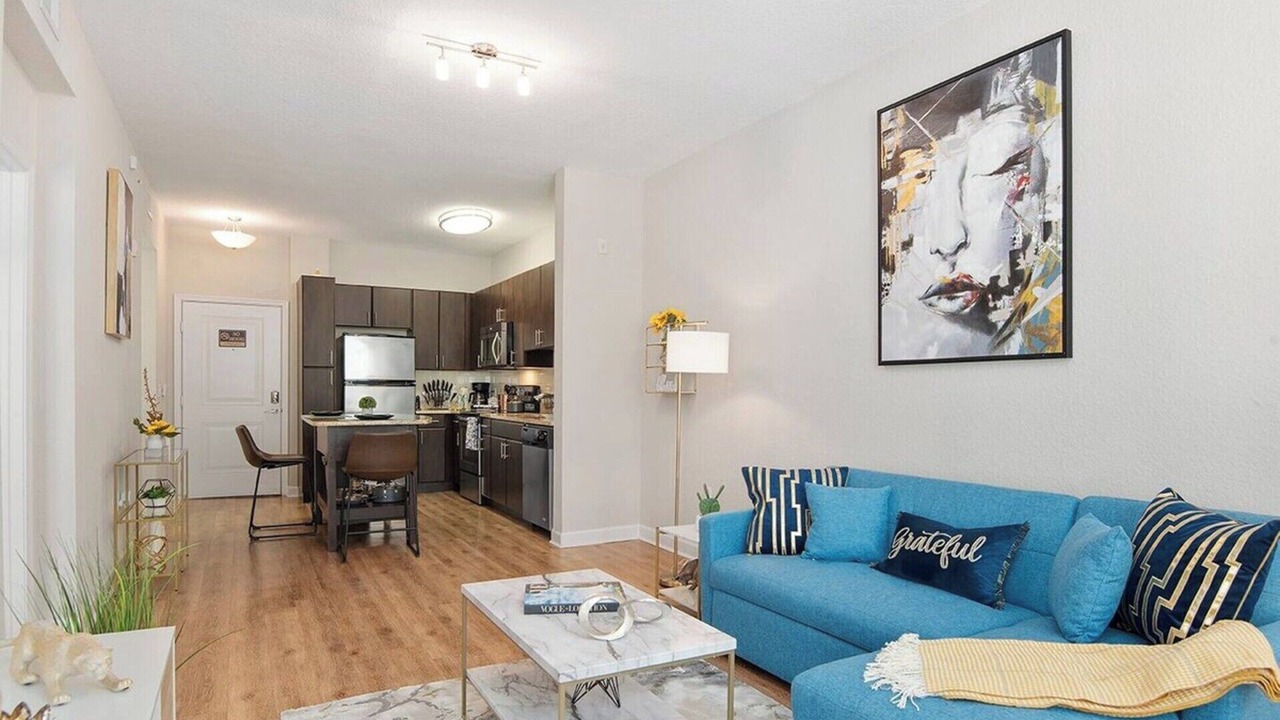 Photo of Livingroom in Carver City - Lincoln Gardens