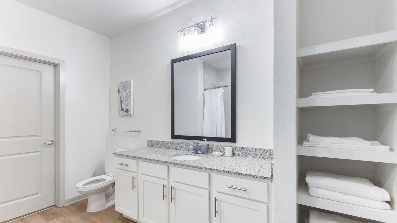 Photo of Bathroom in Candler