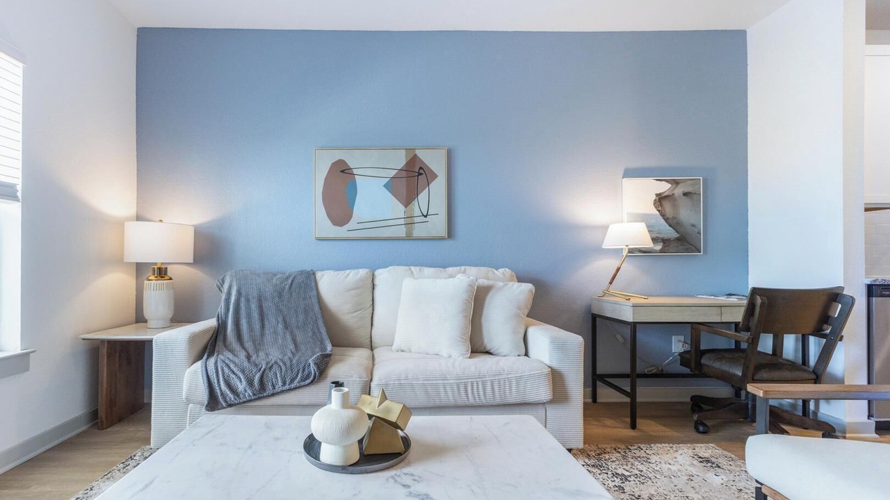 Photo of Livingroom in Candler