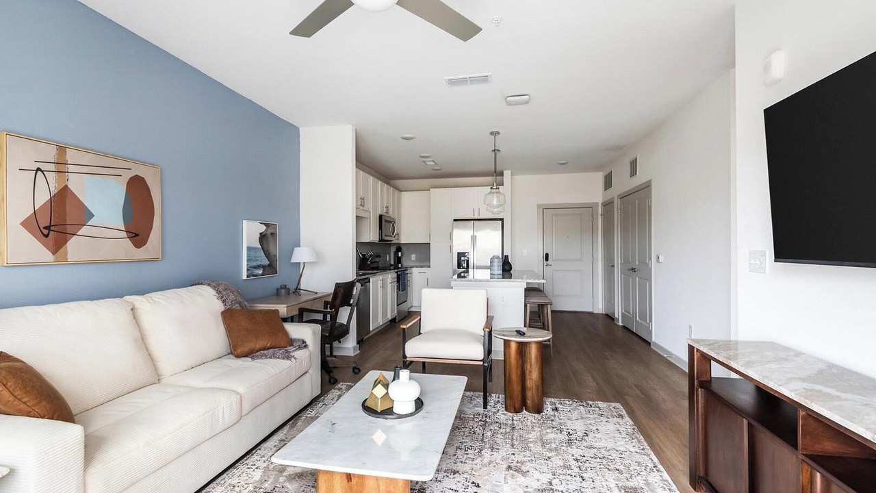Photo of Livingroom in Candler