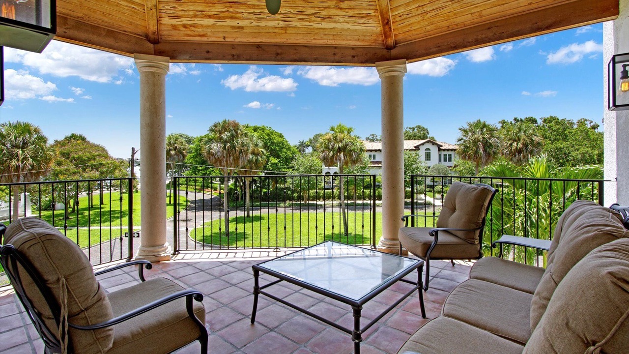 Photo of Patio Balcony in Historic Old Northeast