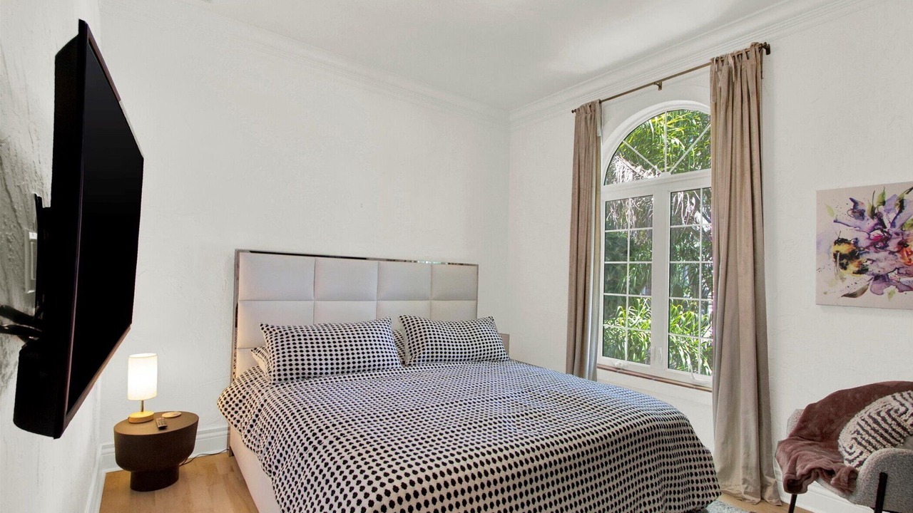 Photo of Bedroom in Historic Old Northeast