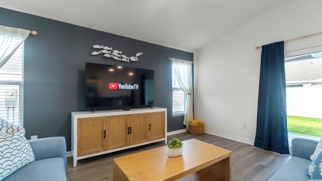 Photo of Livingroom in Candler