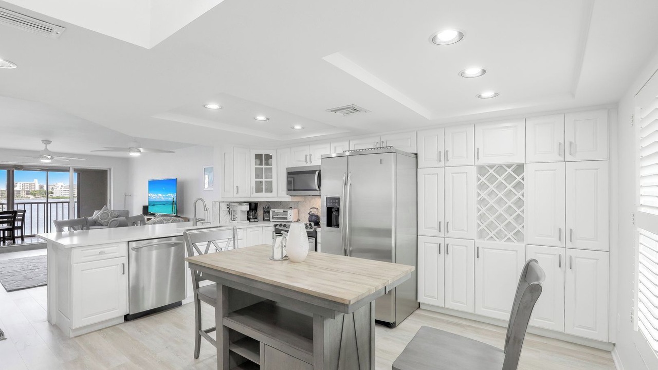 Photo of Kitchen in Vanderbilt Beach