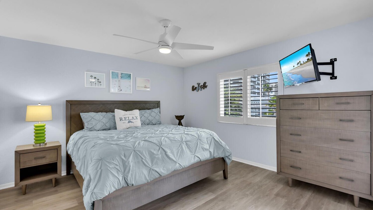 Photo of Bedroom in Vanderbilt Beach