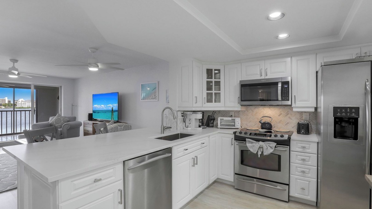 Photo of Kitchen in Vanderbilt Beach