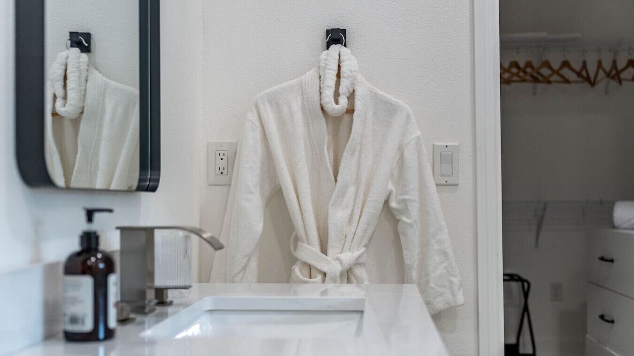 Photo of Bathroom in South Gate Ridge