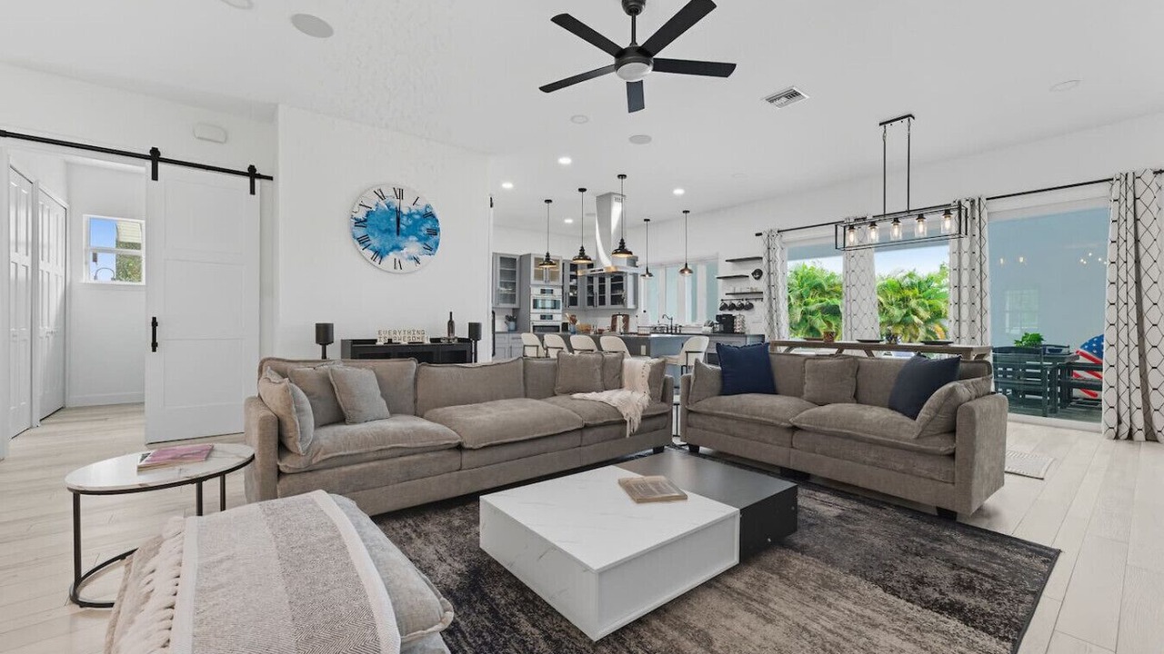 Photo of Livingroom in South Gate Ridge