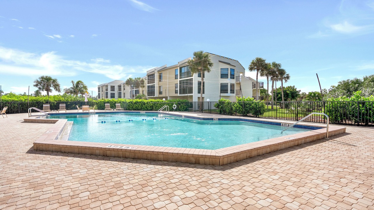 Photo of Outdoor in Mid Island