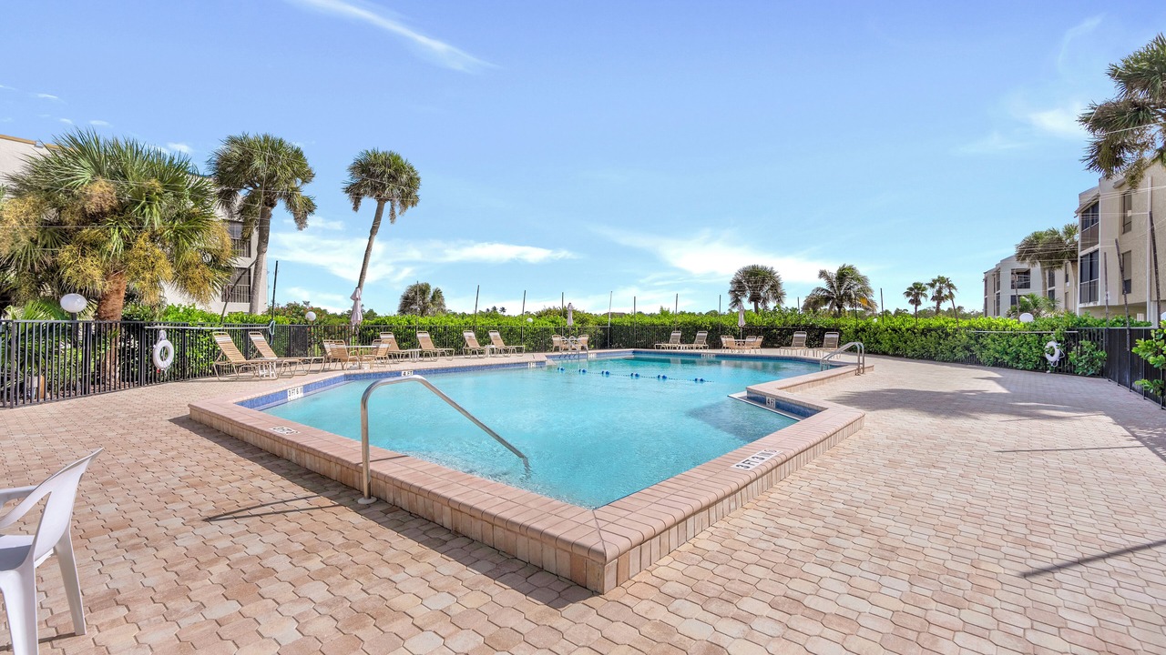 Photo of Outdoor in Mid Island