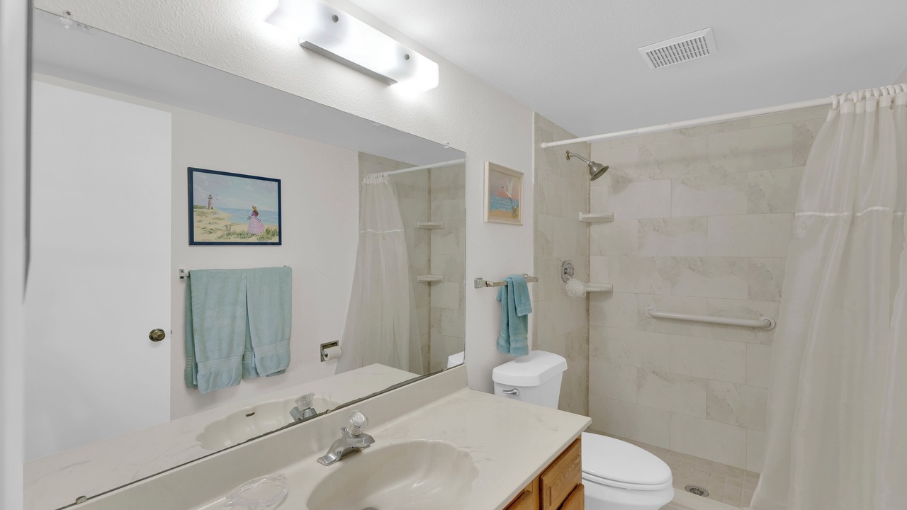 Photo of Bathroom in Mid Island