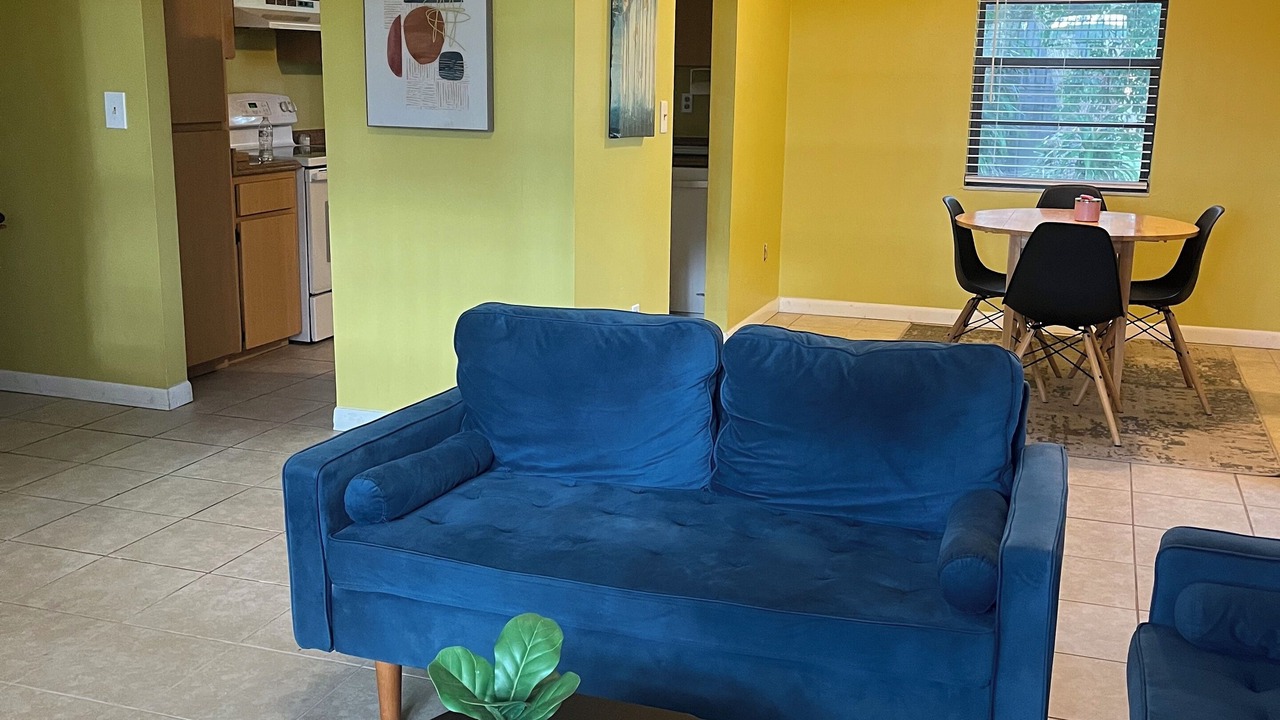 Photo of Livingroom in Seffner Community Alliance