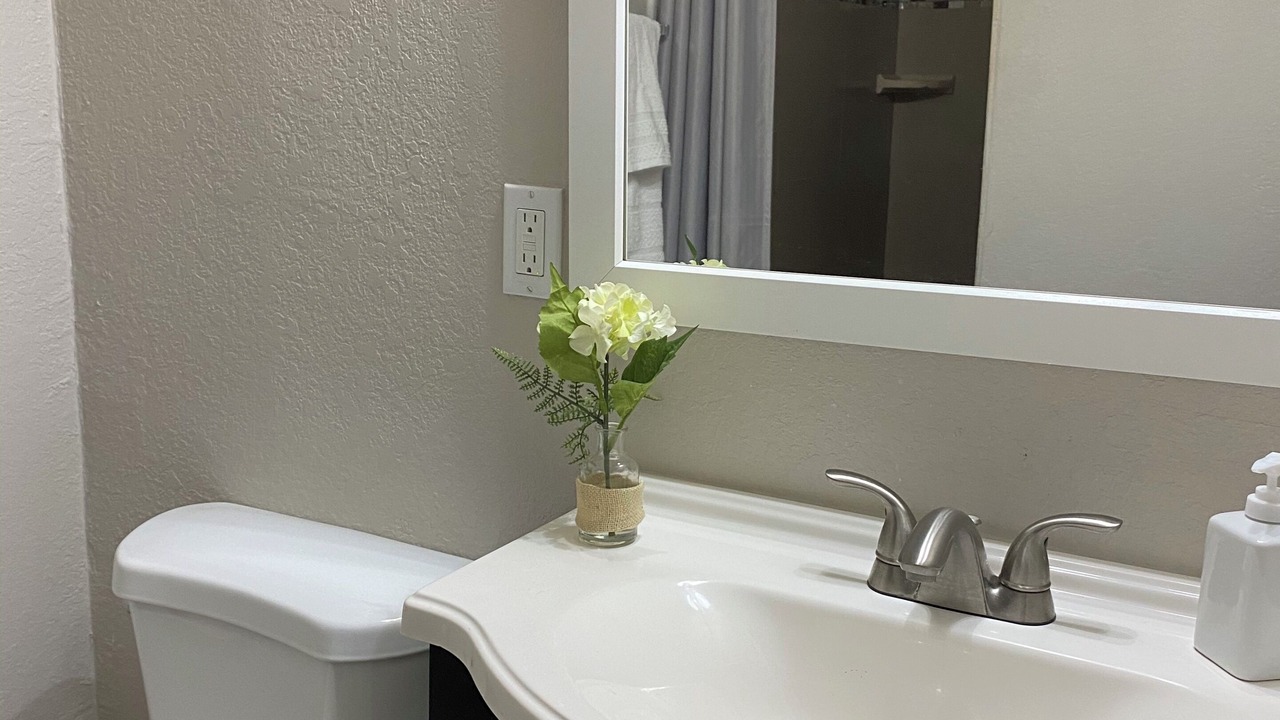 Photo of Bathroom in Egypt Lake-Leto