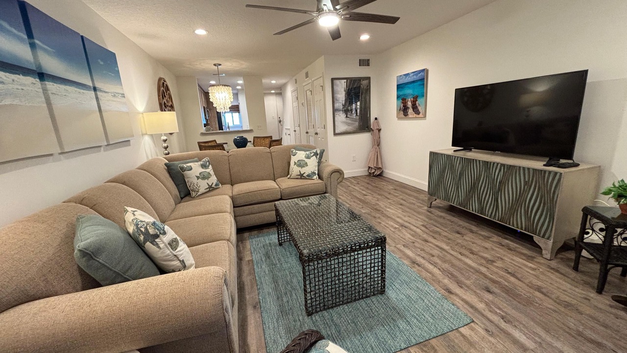 Photo of Livingroom in Crescent Beach