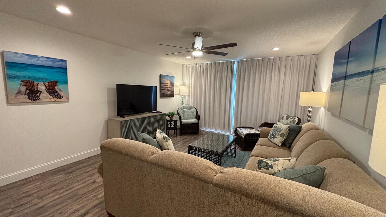 Photo of Livingroom in Crescent Beach