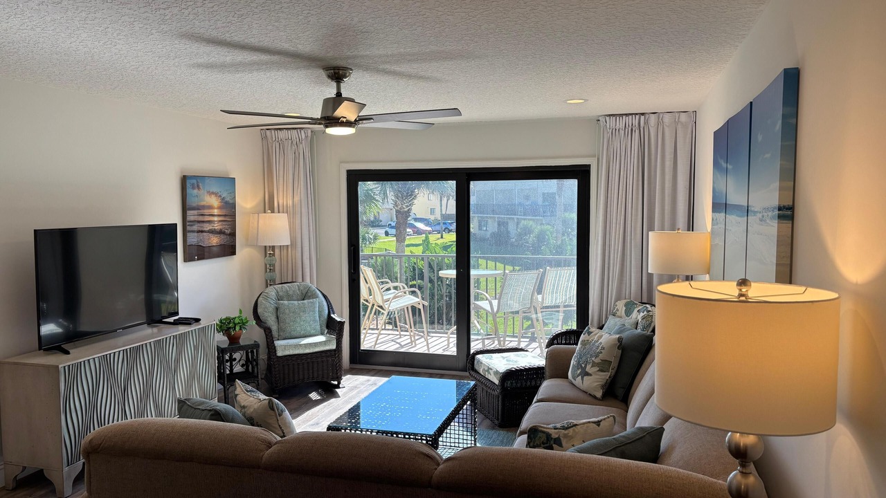 Photo of Livingroom in Crescent Beach