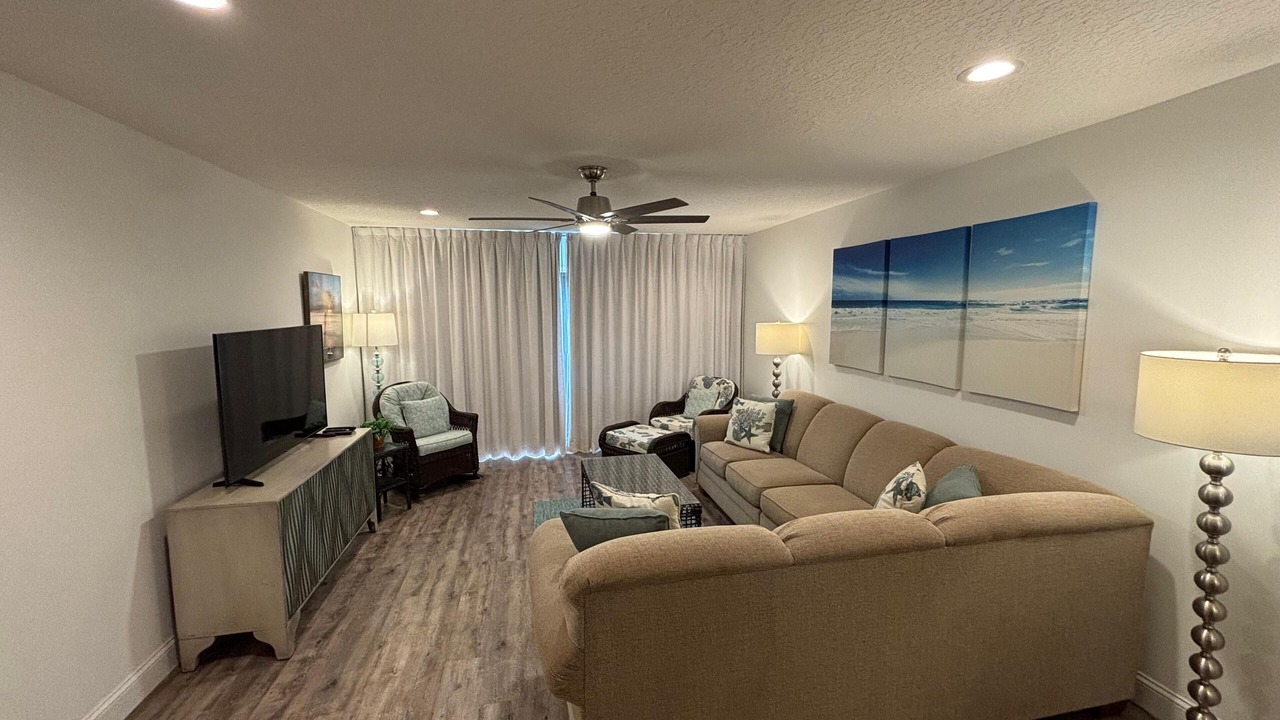 Photo of Livingroom in Crescent Beach