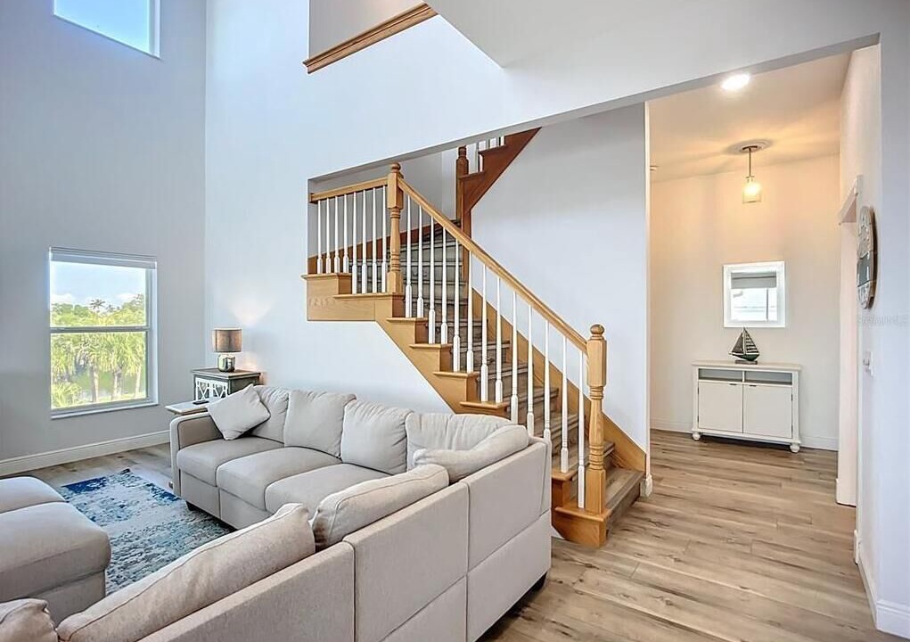 Photo of Livingroom in Bayshore Gardens