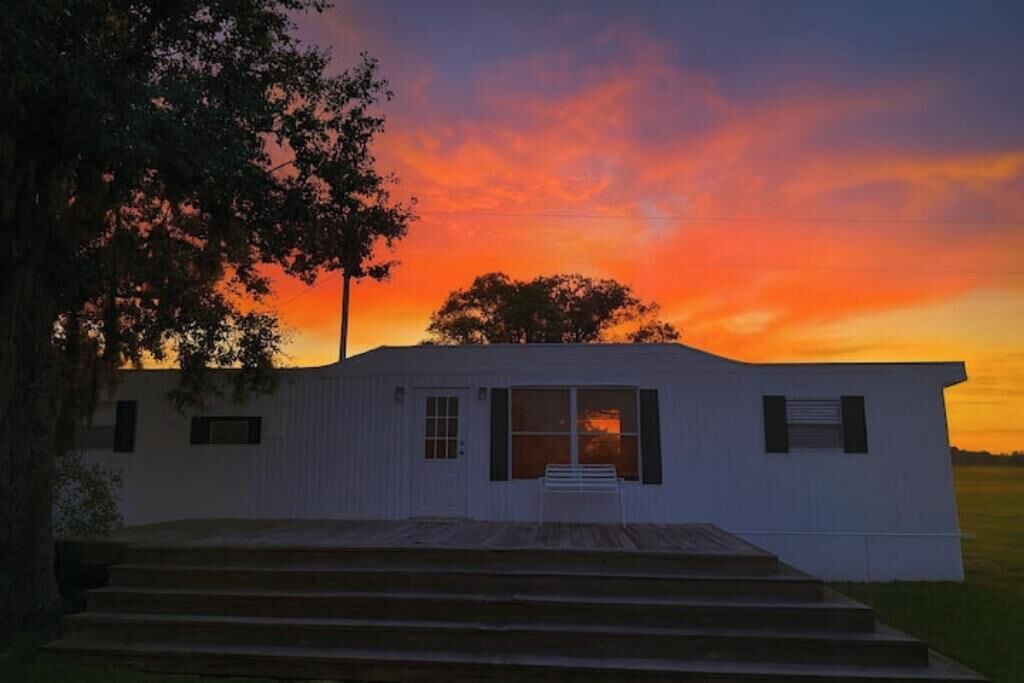 Photo of Outdoor in Groveland