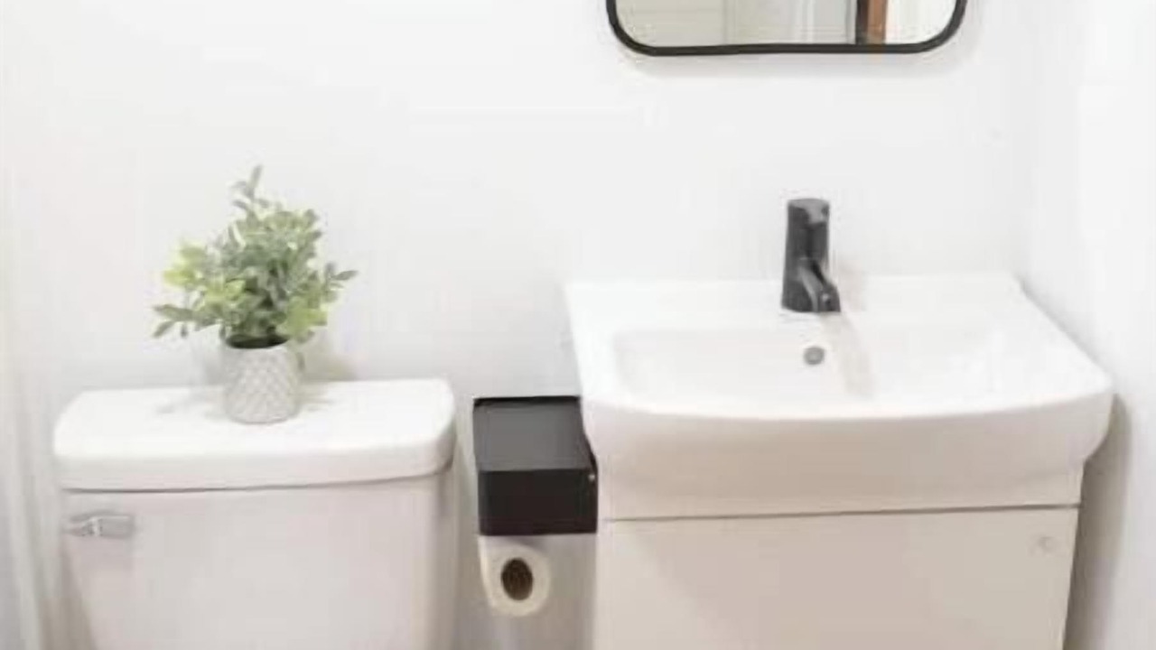 Photo of Bathroom in Groveland