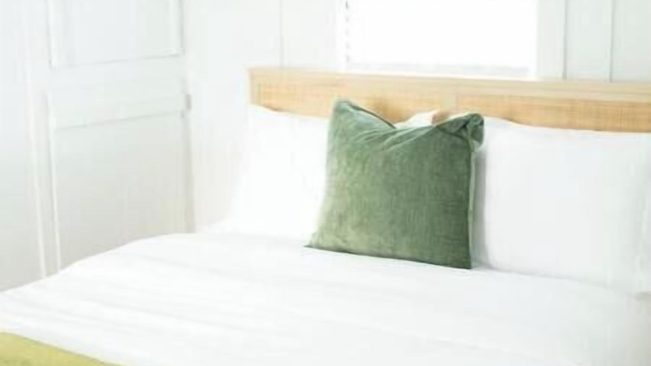 Photo of Bedroom in Groveland
