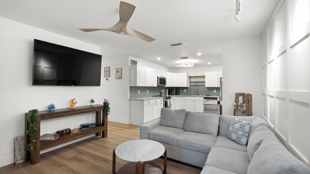 Photo of Livingroom in Jacksonville Beach